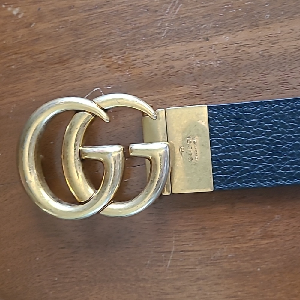 Gucci Black Belt with Gold Buckle - Picture 10 of 11